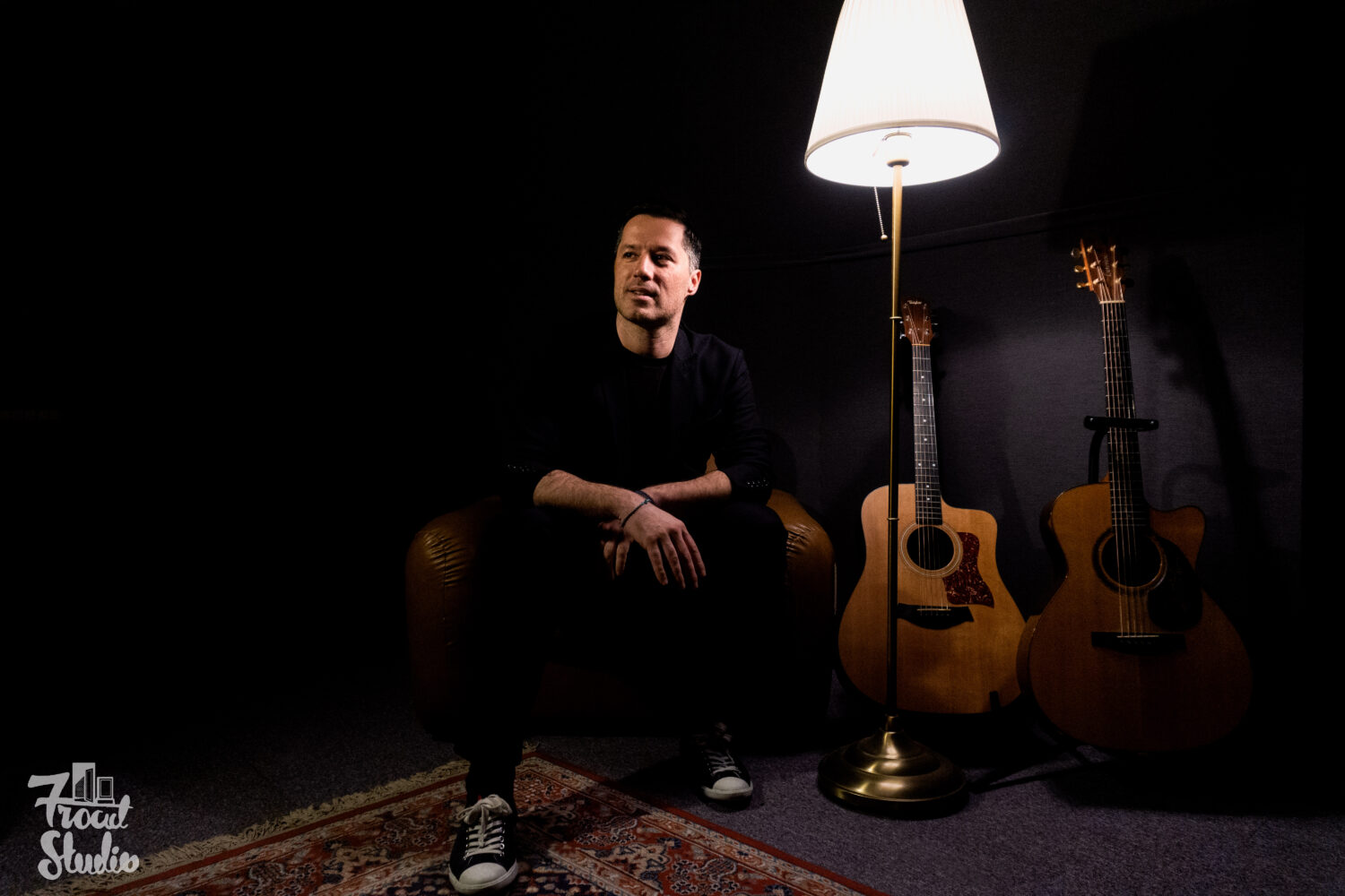 ΑΔΑΜ ΤΣΑΡΟΥΧΗΣ